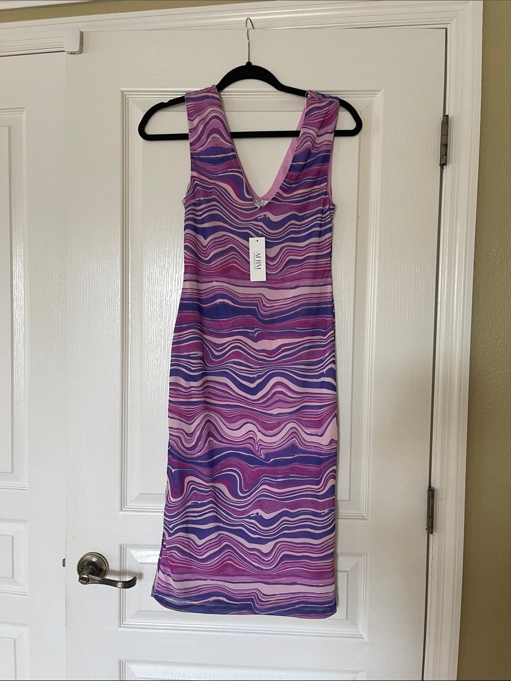 NWT AFRM Sleeveless V-Neck Purple Wave Print Dress